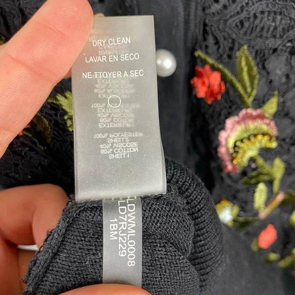 Karl Lagerfeld Lace Embroidered Pearl Button Up Cardigan Sweater Size Large - Picture 5 of 9